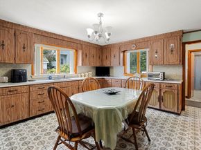 1 Alpine Ct, Gloucester MA 01930