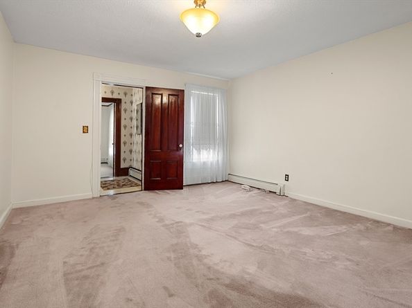 1 Alpine Ct, Gloucester MA 01930