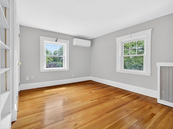 98-100 Bourne St 100, Boston MA 02130