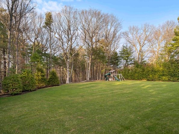 37 Carleton Dr, Needham MA 02492