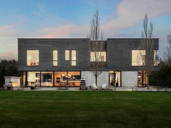 37 Carleton Dr