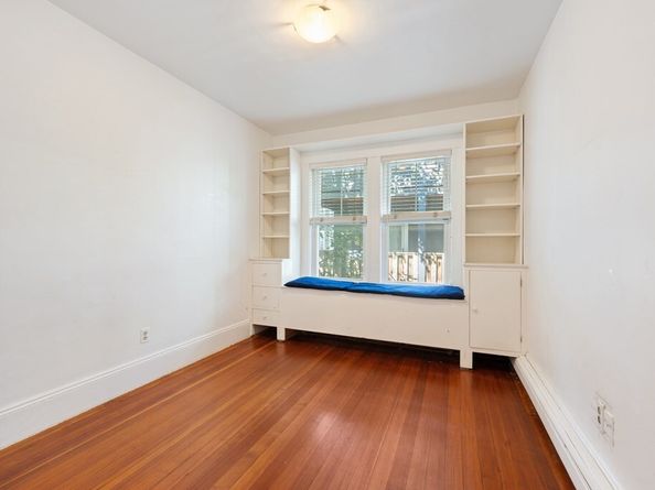 12 Fainwood Circle 2, Cambridge MA 02139
