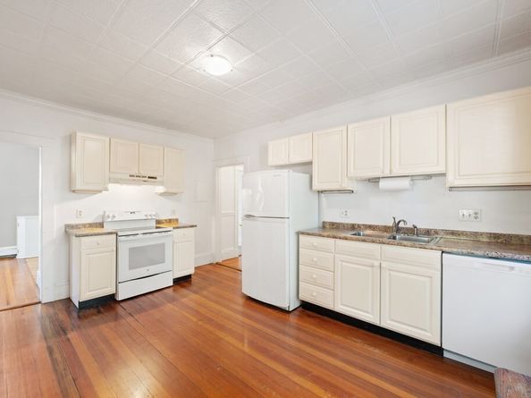 12 Fainwood Circle 2, Cambridge MA 02139