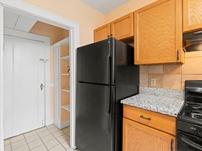 10 Jamaicaway 24, Boston MA 02130