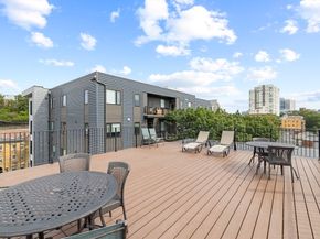 10 Jamaicaway 24, Boston MA 02130