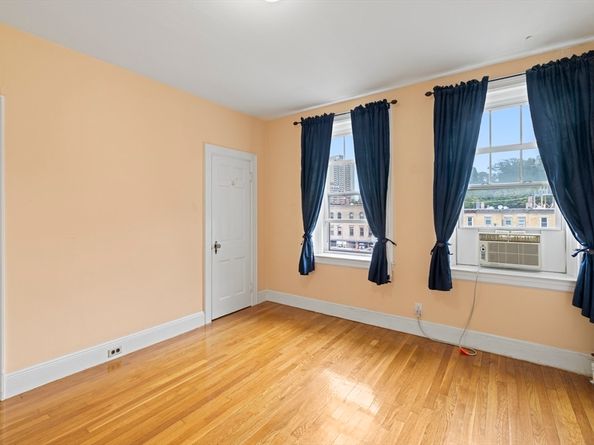10 Jamaicaway 24, Boston MA 02130