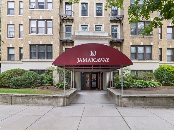 10 Jamaicaway 24, Boston MA 02130
