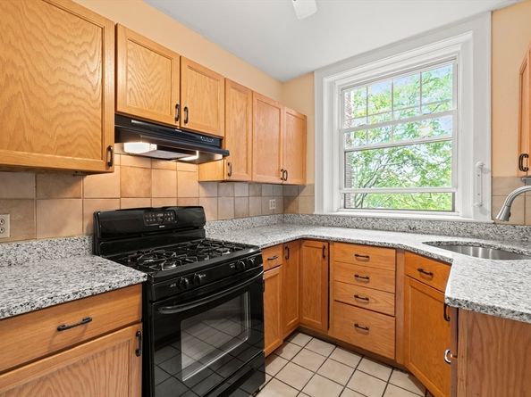 10 Jamaicaway 24, Boston MA 02130