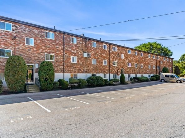 24 Westgate Rd 2, Boston MA 02467