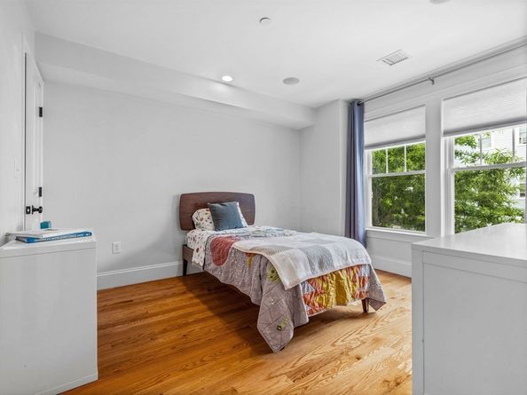 392 West Second 2, Boston MA 02127