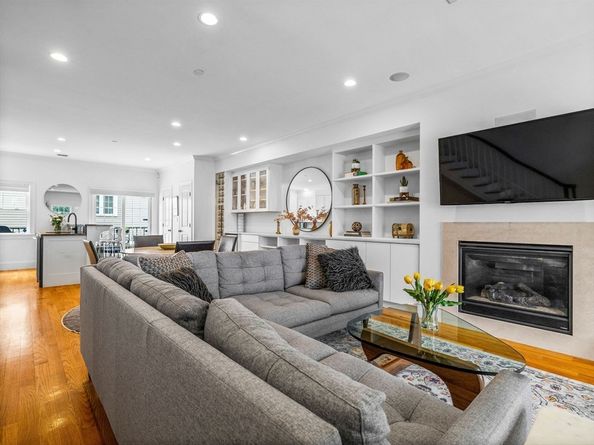 392 West Second 2, Boston MA 02127
