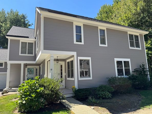 10 Apple Court 10, Rockland MA 02370