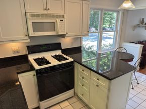 10 Apple Court 10, Rockland MA 02370