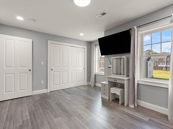 9 Bernards Way 9, Lakeville MA 02347