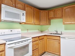 2 Ocean Ave 1J, Gloucester MA 01930