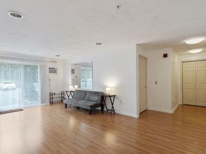 2 Ocean Ave 1J, Gloucester MA 01930
