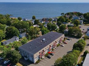 2 Ocean Ave 1J, Gloucester MA 01930