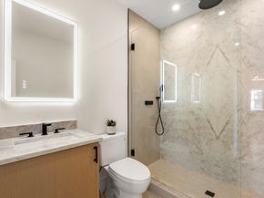 20 Clinton St 16, Newton MA 02458