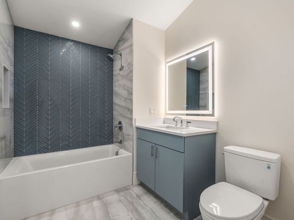 20 Clinton St 16, Newton MA 02458