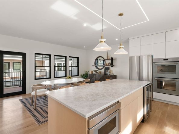 20 Clinton St 16, Newton MA 02458