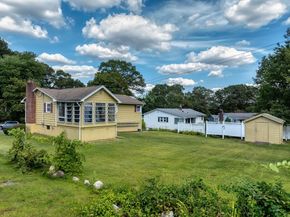 17 Leslie Rd, Worcester MA 01605