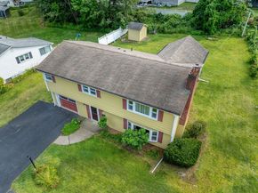 17 Leslie Rd, Worcester MA 01605