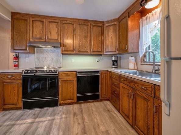 17 Leslie Rd, Worcester MA 01605