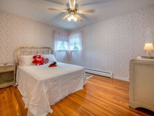 17 Leslie Rd, Worcester MA 01605