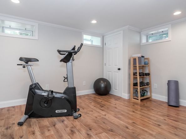 286 Linden Street 286, Wellesley MA 02482
