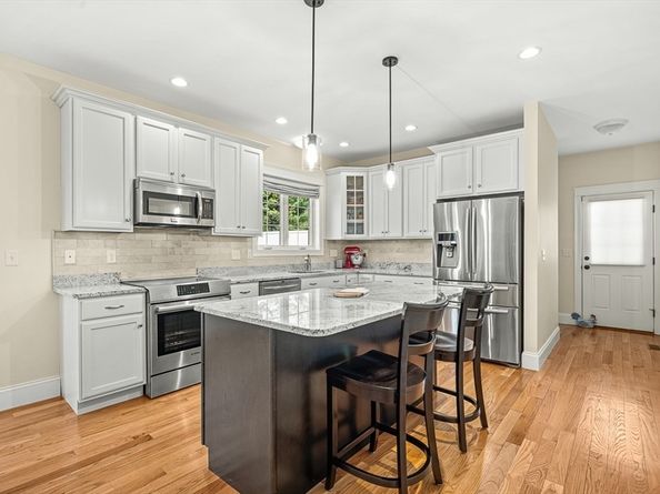 189 Collincote St, Stoneham MA 02180