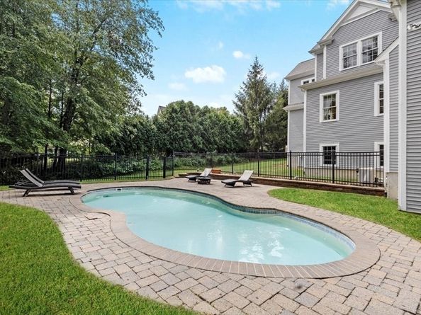 44 Stone Meadow Lane, Hanover MA 02339
