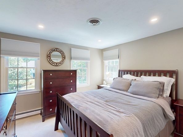 8 Merritt Rd, Hanover MA 02339