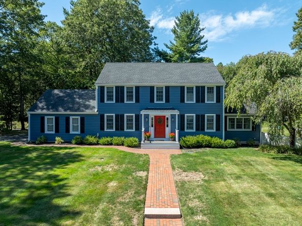 8 Merritt Rd, Hanover MA 02339