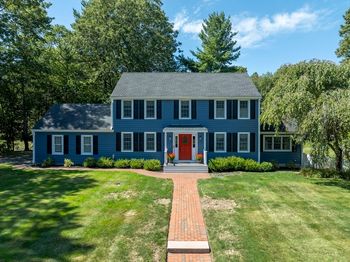 8 Merritt Rd