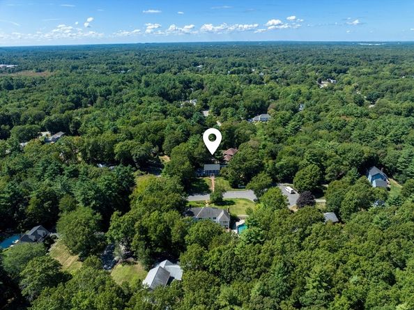 8 Merritt Rd, Hanover MA 02339