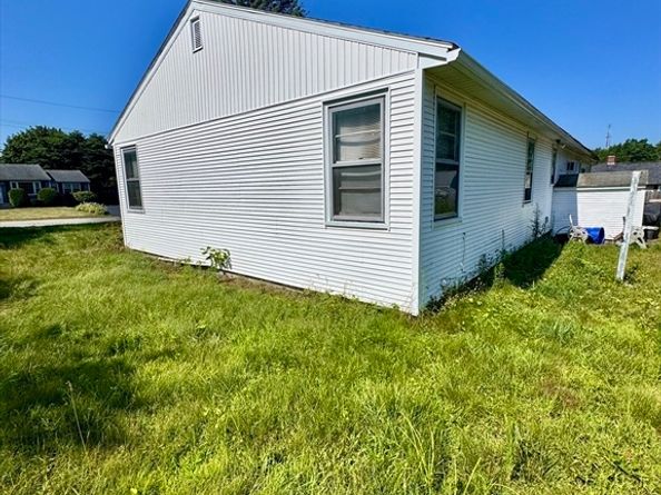 50 Lionel Ave, Fitchburg MA 01420