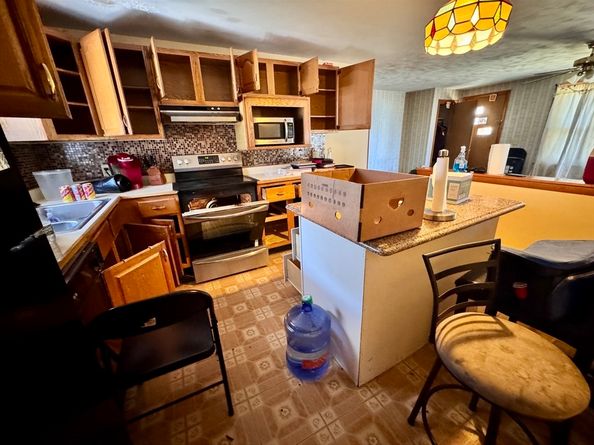50 Lionel Ave, Fitchburg MA 01420