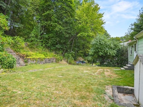 87 Senna Road, Fitchburg MA 01420