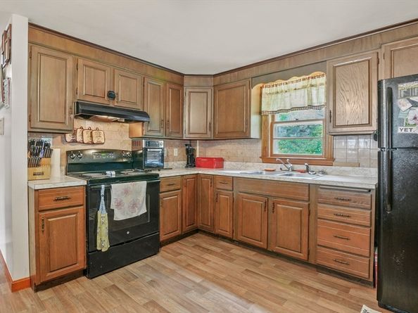 87 Senna Road, Fitchburg MA 01420