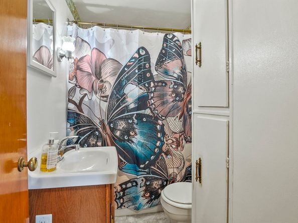 87 Senna Road, Fitchburg MA 01420