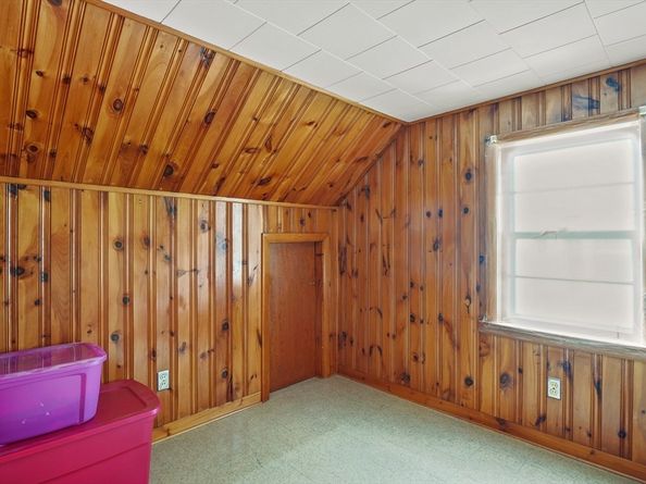 87 Senna Road, Fitchburg MA 01420