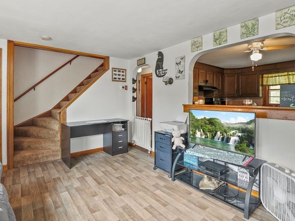 87 Senna Road, Fitchburg MA 01420