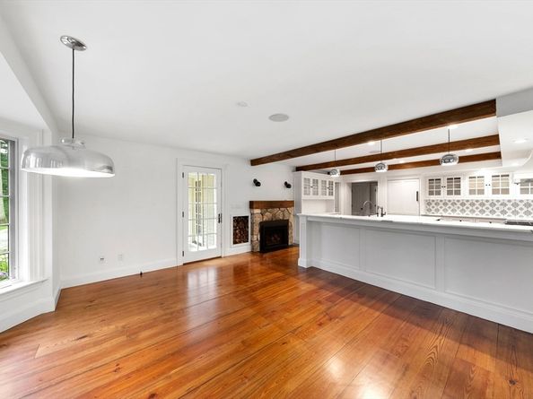 12 Winding River Circle, Wellesley MA 02482