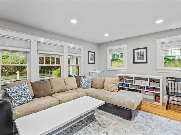 145 Beacon St, Framingham MA 01701