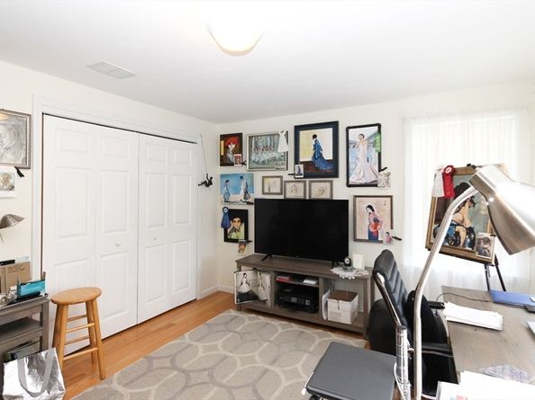 1 Haven Way, Hopedale MA 01747