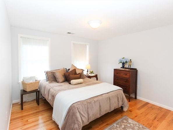 1 Haven Way, Hopedale MA 01747
