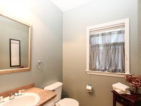 1 Haven Way, Hopedale MA 01747
