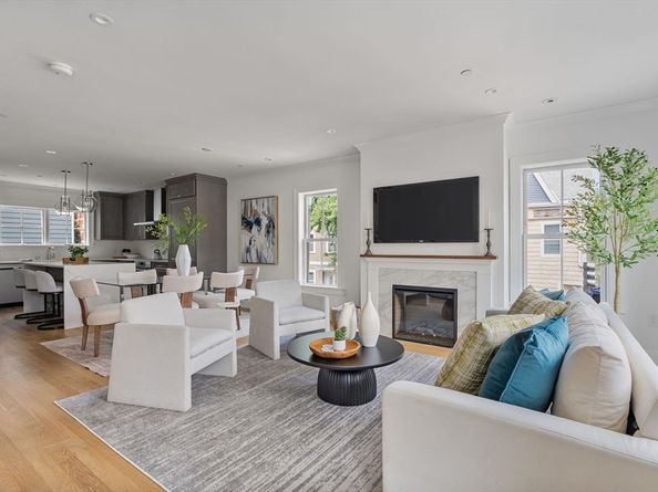 251 West Third St, Boston MA 02127