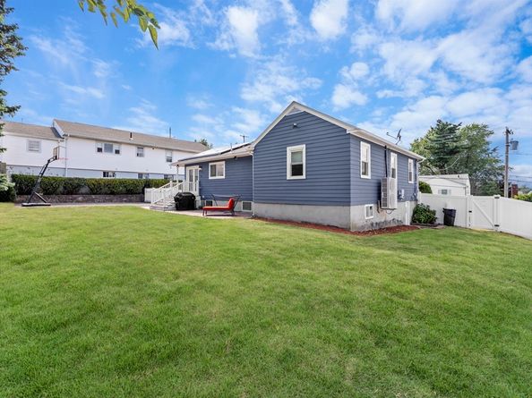 36 S Irving St, Revere MA 02151