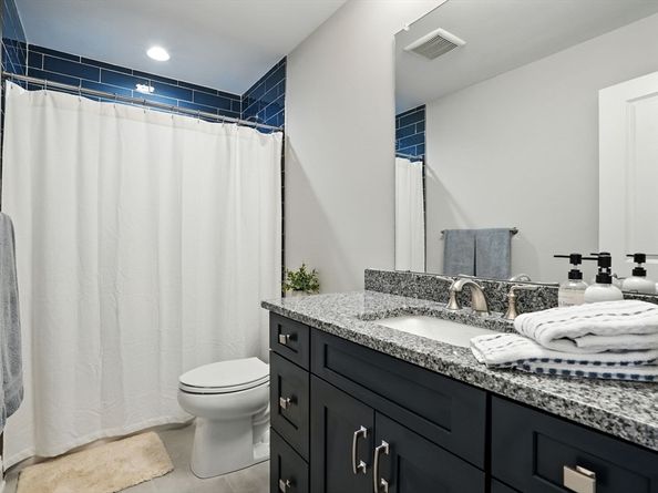 20 Lyons Lane 13, Boxborough MA 01719